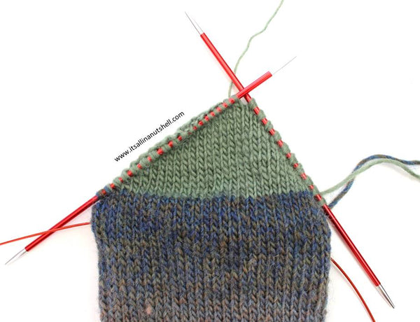 Patroon : Happy Toe-Up Socks - It's all in a nutshell