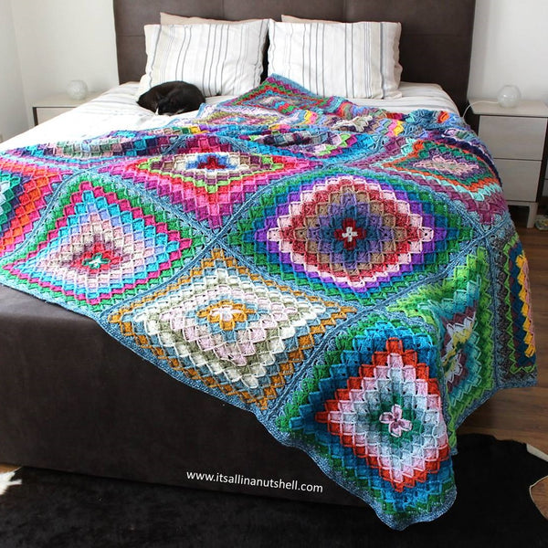Patroon : Bavarian Buster Blanket - It's all in a nutshell